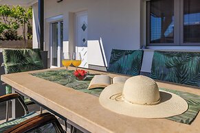 Apartments Jadro