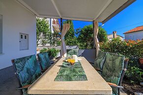 Apartments Jadro