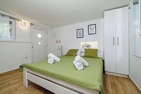 Apartments Jadro