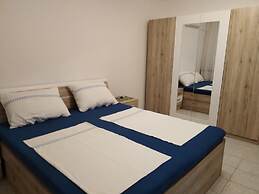 Apartments Tomy