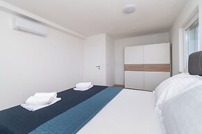 Apartments Lenolu