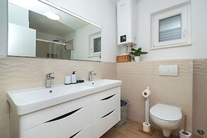Apartments Lenolu