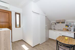 Apartments Lada