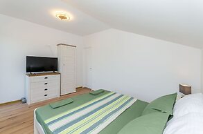 Apartments Lada