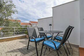 Apartment Maya