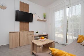 Apartment Maya