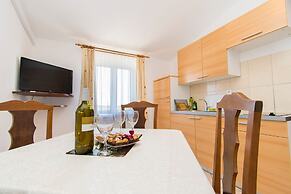 Apartments Antique Ivo