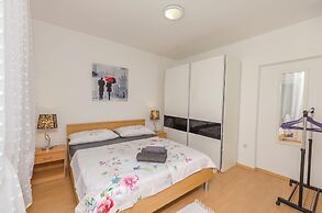 Apartments Beachfront Srima