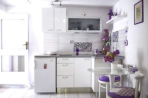 House Marie's Lavander Dream