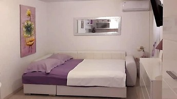 House Marie's Lavander Dream
