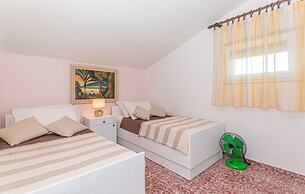 Apartments Nadica