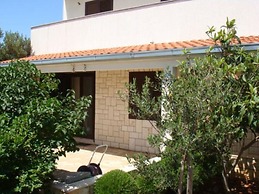 Apartments Nadica
