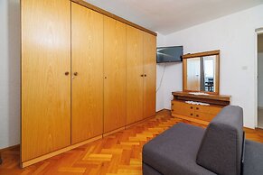 Apartments Biserka