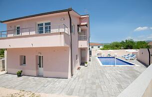 House Dragica