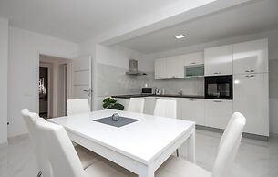 House Dragica