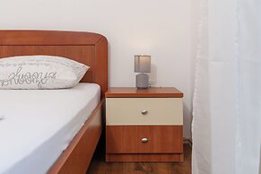 Apartments Snjeza