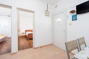 Apartments Snjeza