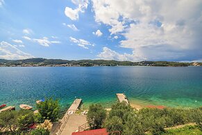 Apartments Josip R