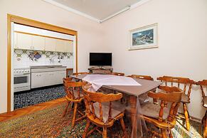 Apartments Josip R