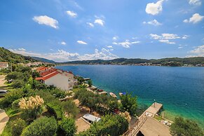 Apartments Josip R