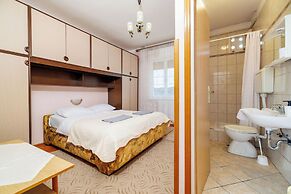Apartments Josip R