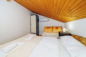 Apartments Josip R