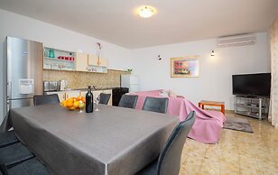 Apartment Karlo