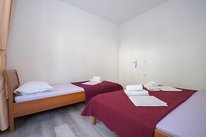 Apartment Karlo