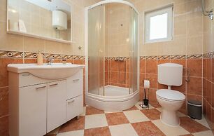 Apartment Karlo