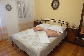House Dragica