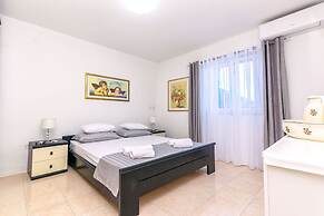 Apartments Paco