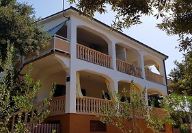 Apartments Mare Family Only