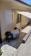 Apartments Dari
