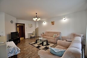 Apartment Nina