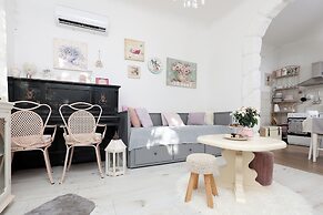 House Ingrid