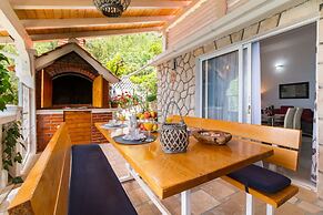 Apartments Villa Smokvina