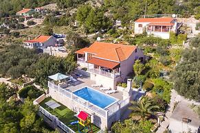 House Vila Petra