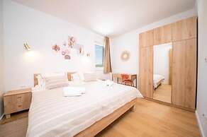 Apartments Vrsi