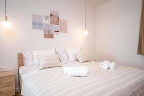 Apartments Vrsi