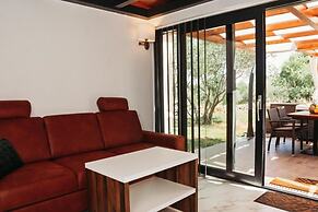 House Stone House With Jacuzzi