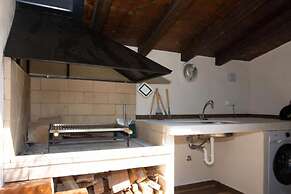 House Stone House With Jacuzzi