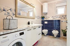 Apartment Tomi