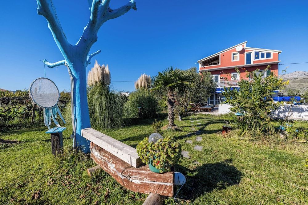 Apartments Holiday Home Book