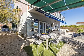 Apartments Holiday Home Book