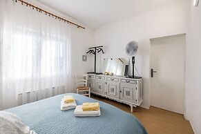 Apartments Holiday Home Book