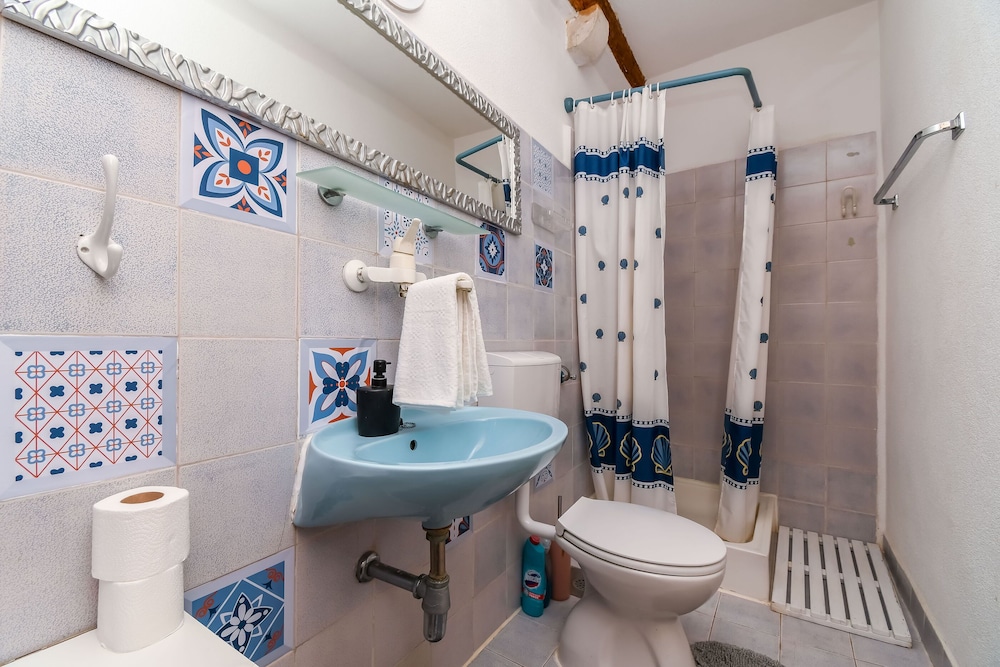 Room Biljana