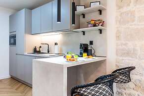 Apartments Centre In Stone House