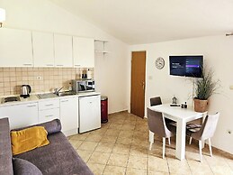 Apartment Luka