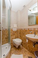 Apartments and Rooms Roso