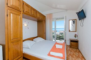 Apartments and Rooms Roso